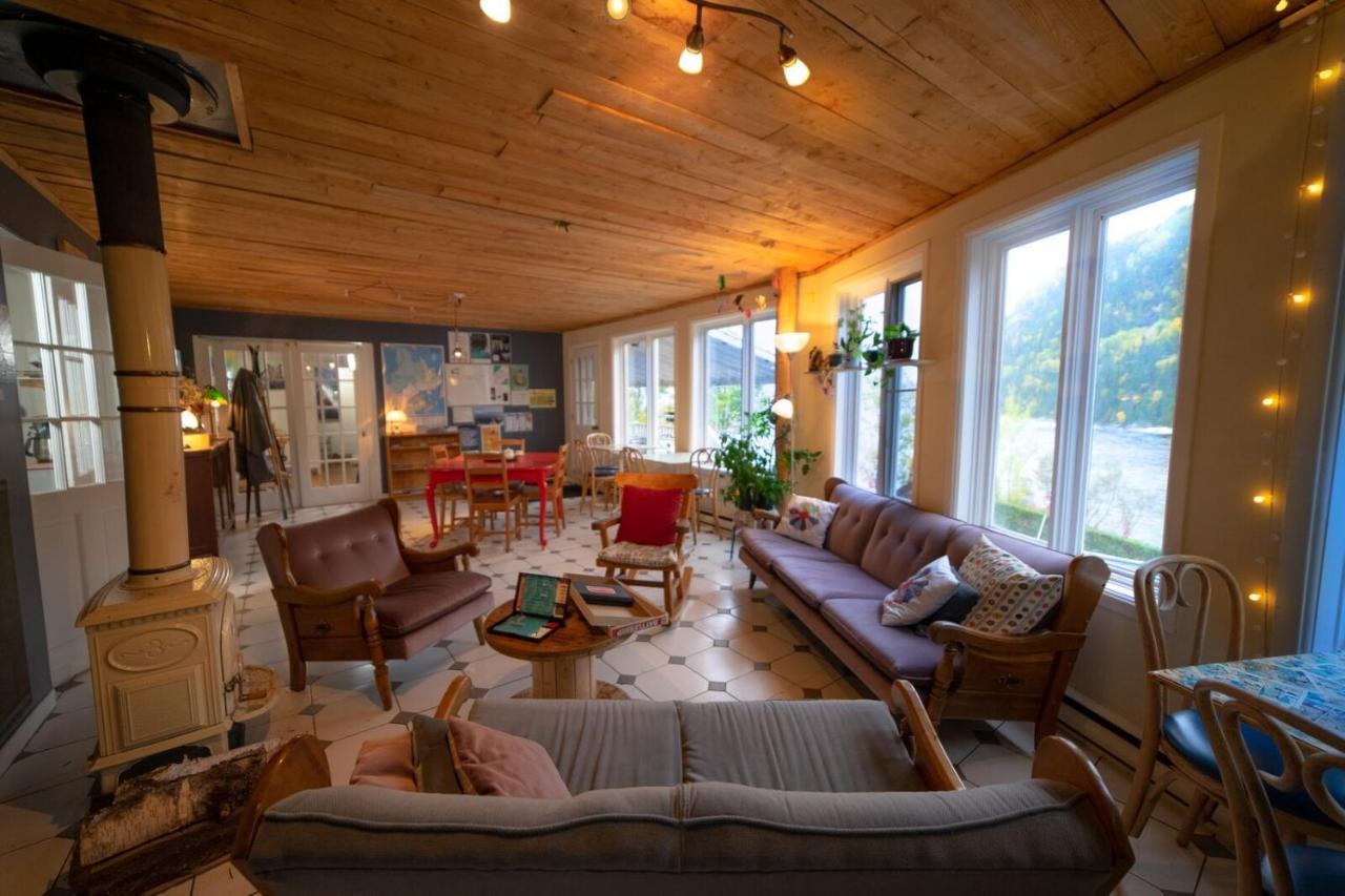 Auberge Aventure Rose Des Vents Сент-Роз-дю-Нор Экстерьер фото